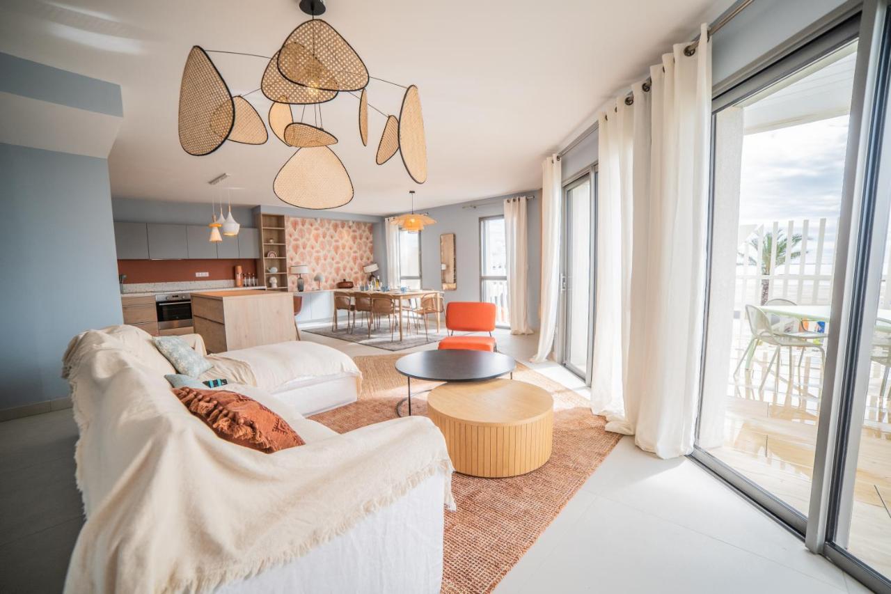 Le Majestic Residence: Seaside Luxury With Rooftop Pool Apartment