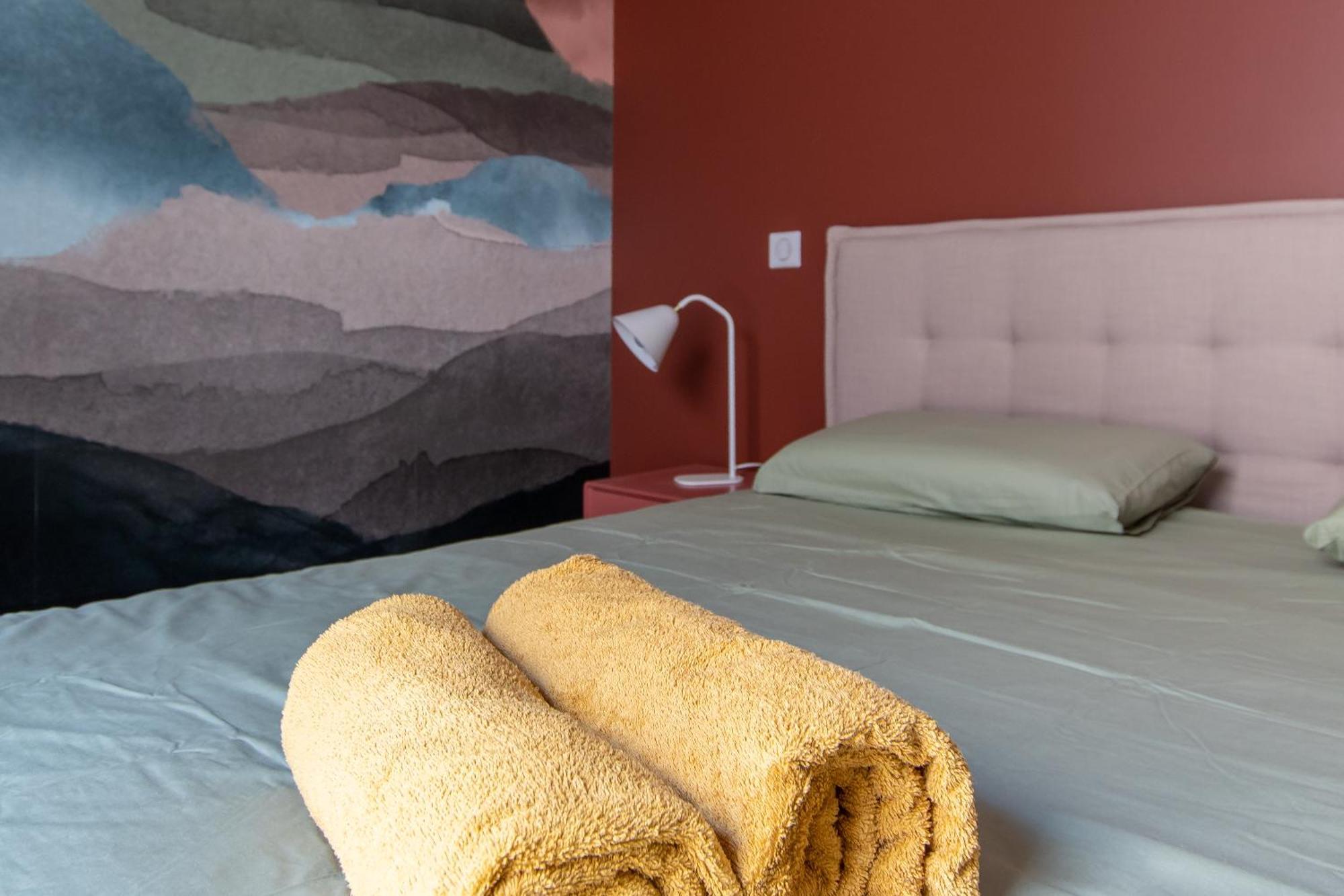 Le Majestic Residence: Seaside Luxury With Rooftop Pool Apartment