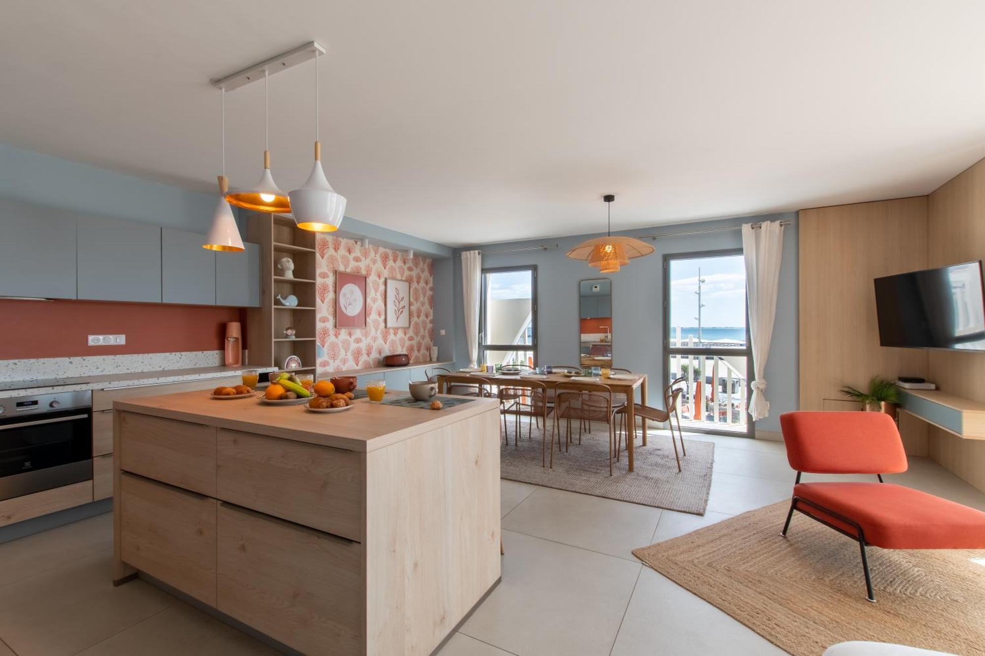 Le Majestic Residence: Seaside Luxury With Rooftop Pool