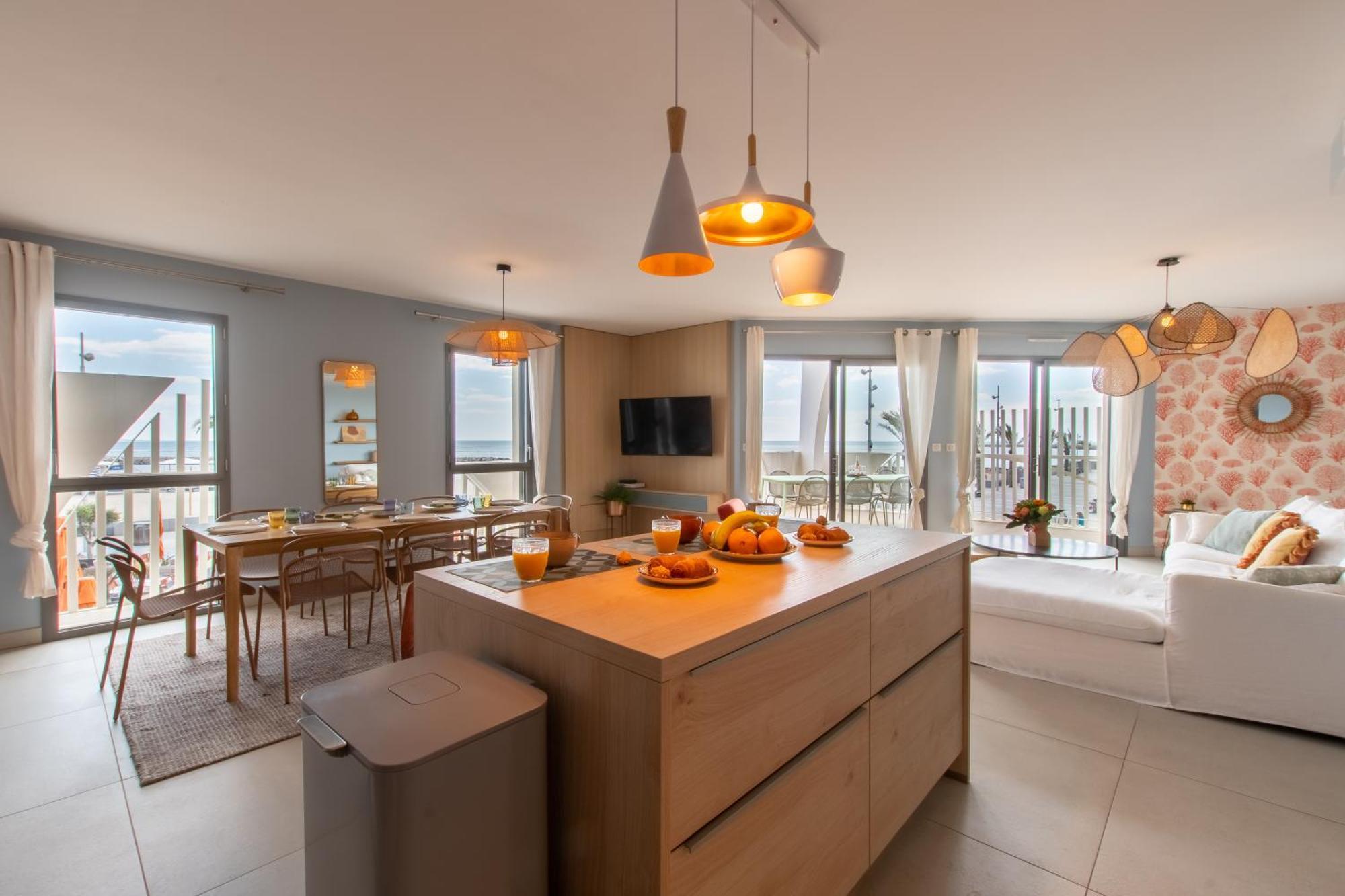 Apartment Le Majestic Residence: Seaside Luxury With Rooftop Pool La Grande-Motte