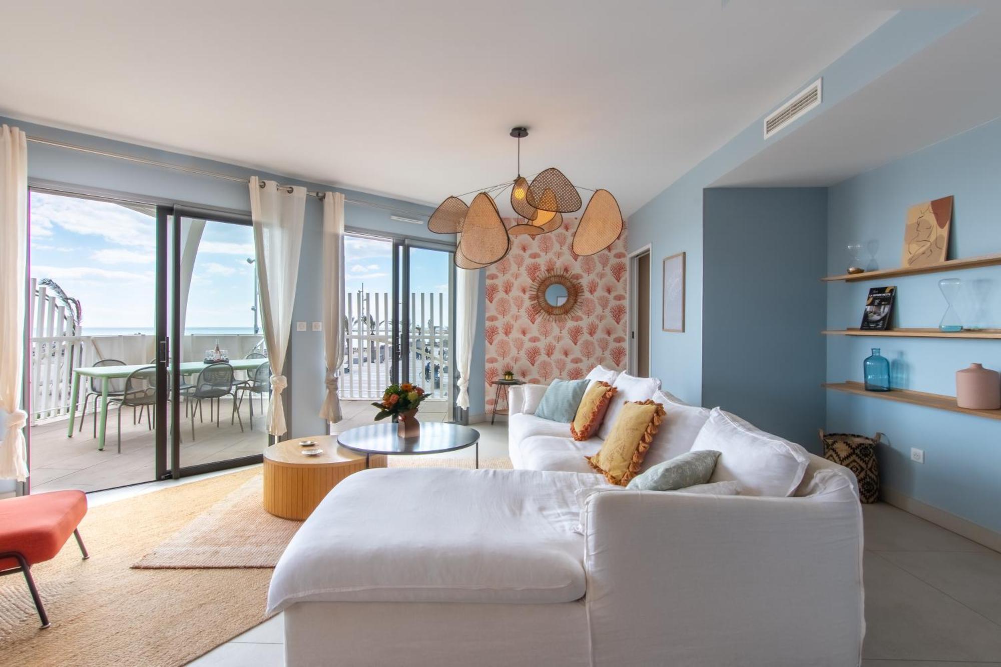 Le Majestic Residence: Seaside Luxury With Rooftop Pool