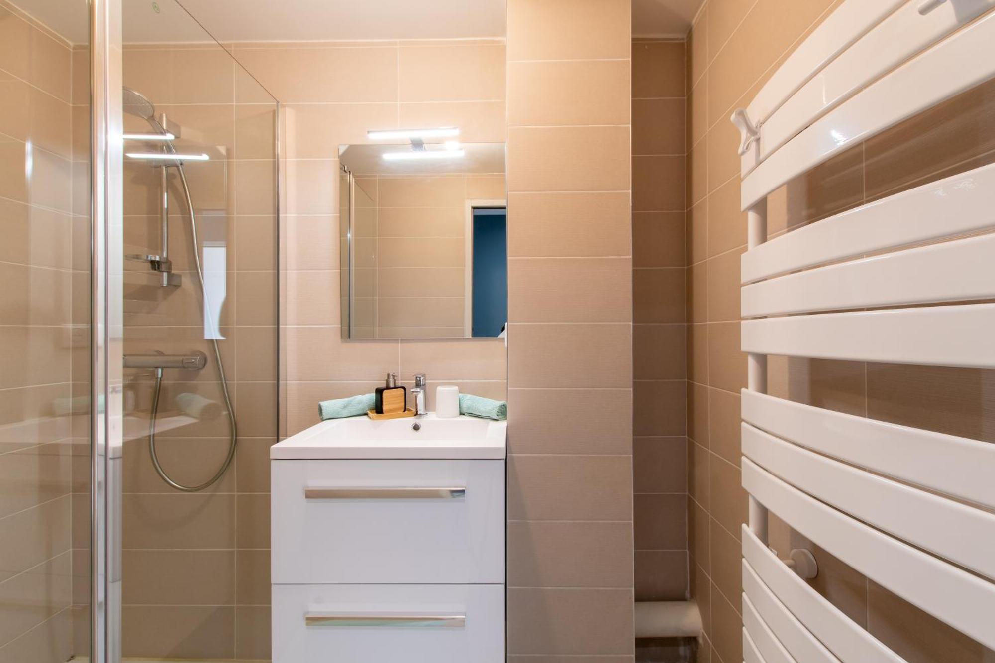 Le Majestic Residence: Seaside Luxury With Rooftop Pool Apartment La Grande-Motte