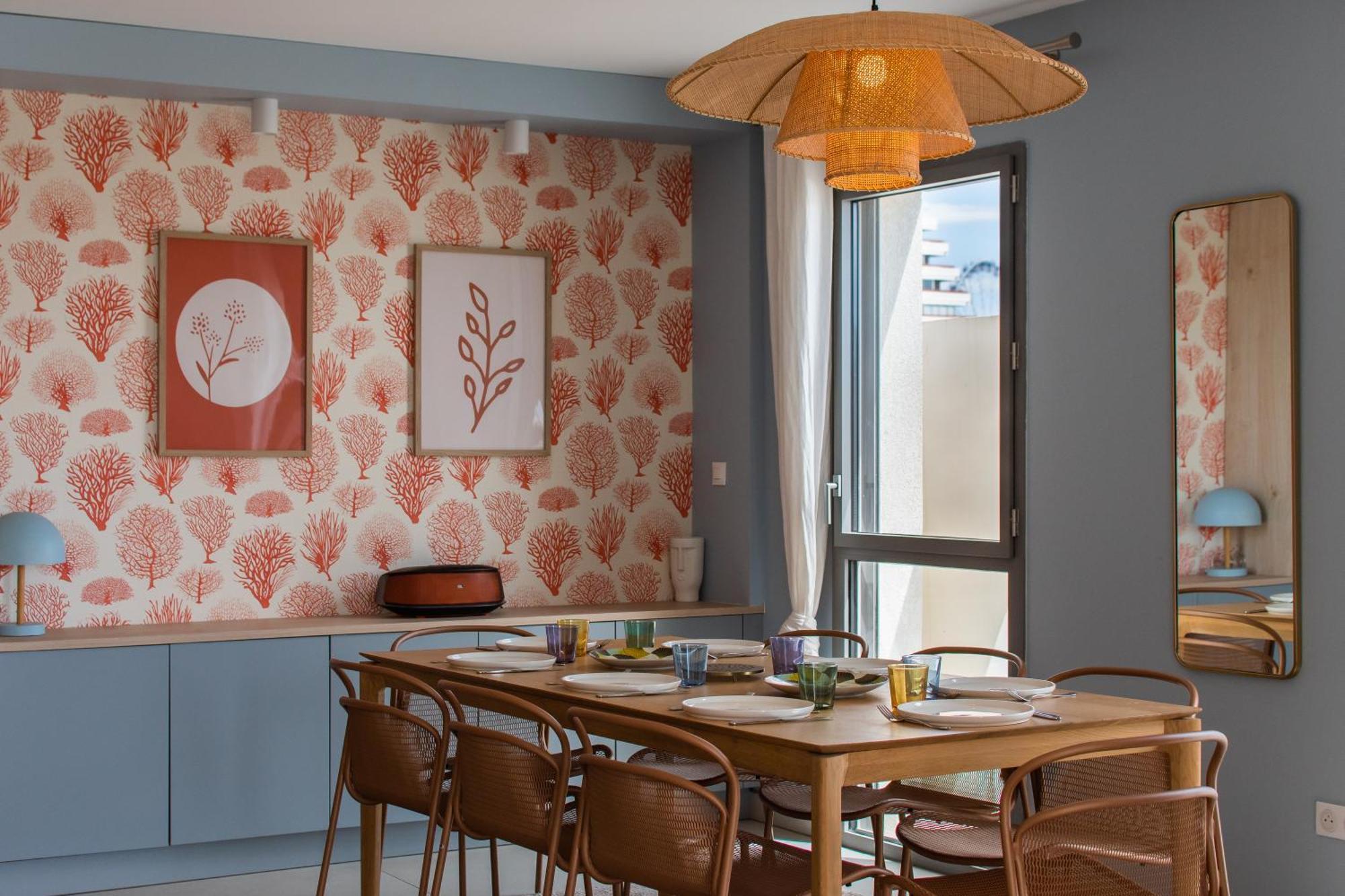 Le Majestic Residence: Seaside Luxury With Rooftop Pool Apartment